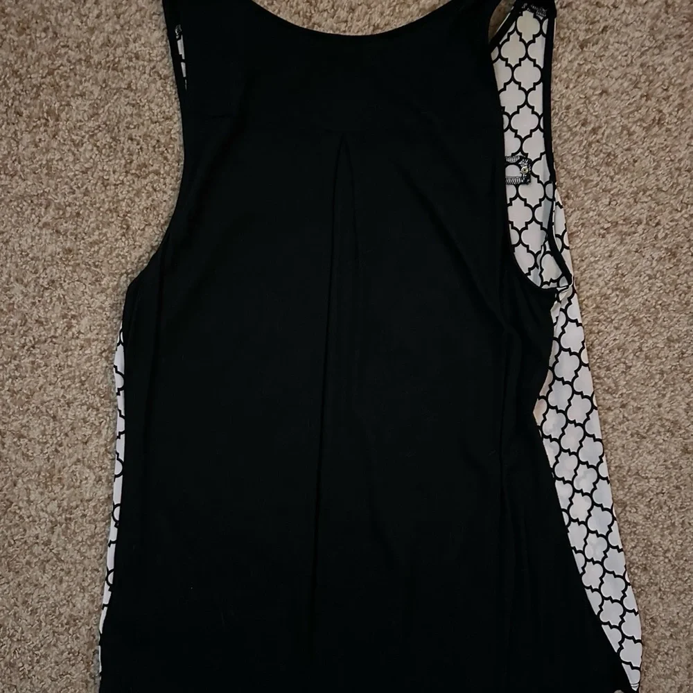 Express Tank Top - Picture 2 of 3